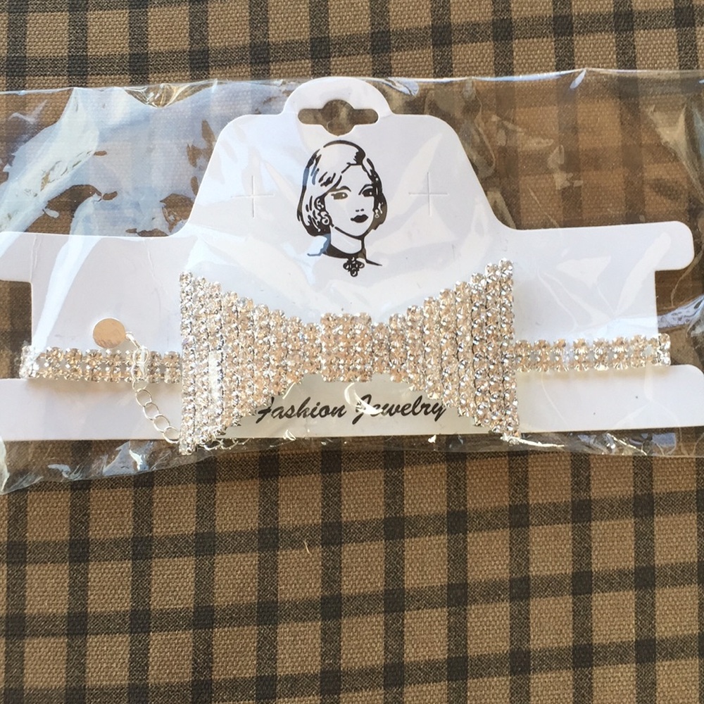 Rhinestone bow tie choker necklace